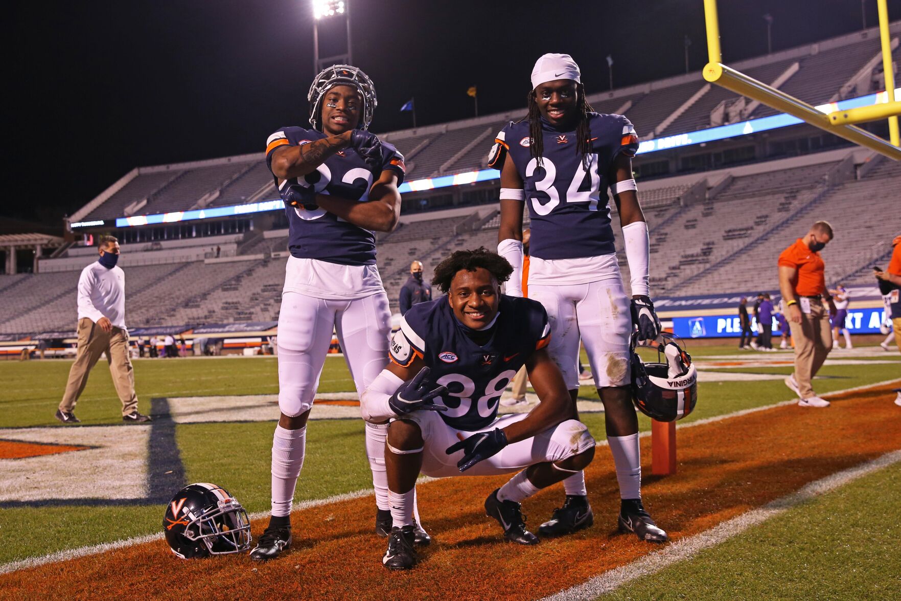 112120-cdp-sports-uvafootball-abilenechristian413.JPG